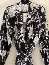 Load image into Gallery viewer, Monotone Magic | Kimono | Black &amp; Ivory
